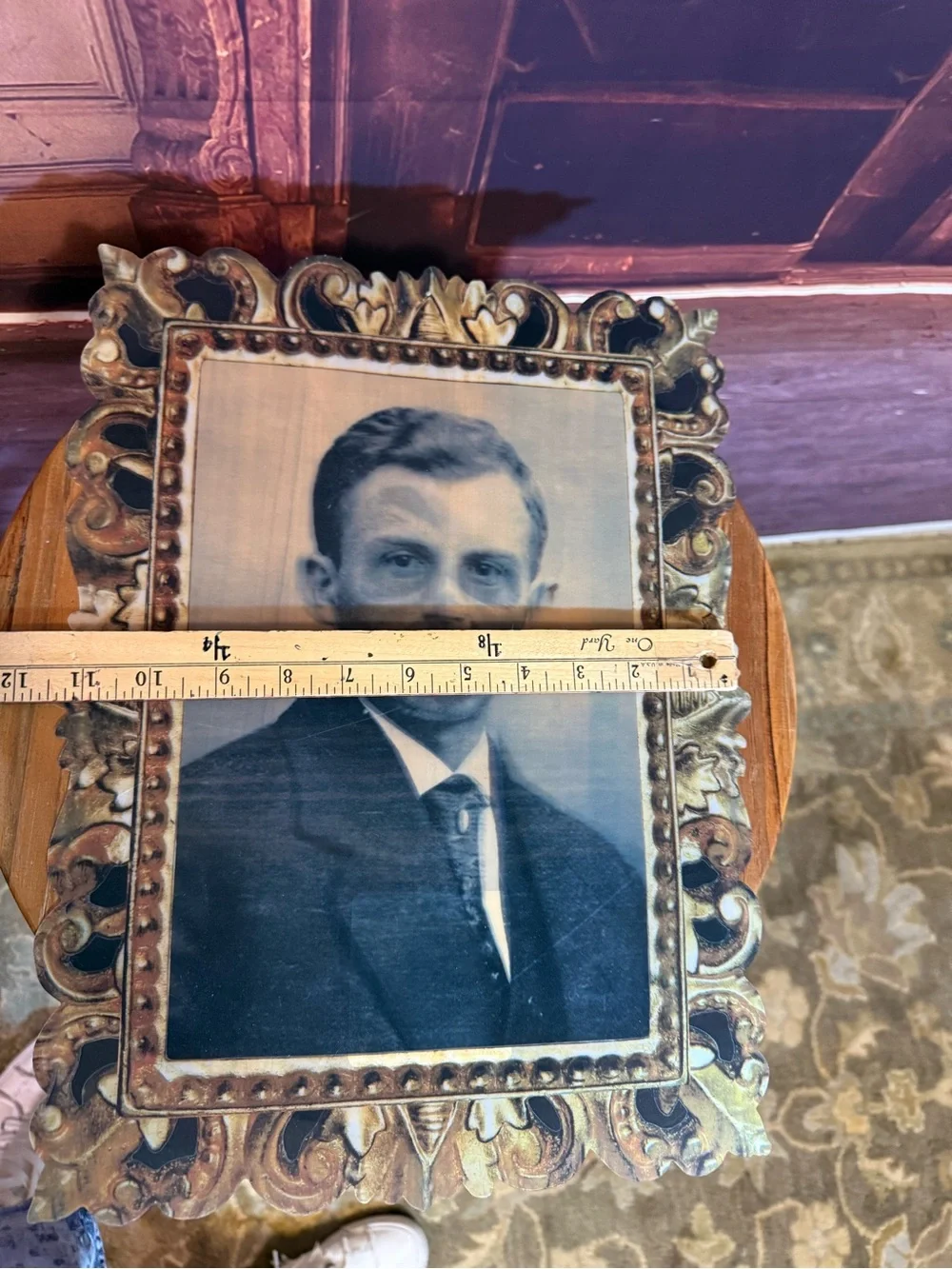 Halloween Lenticular Faux Antique Portrait Faux Ornate Frame Haunted House Home